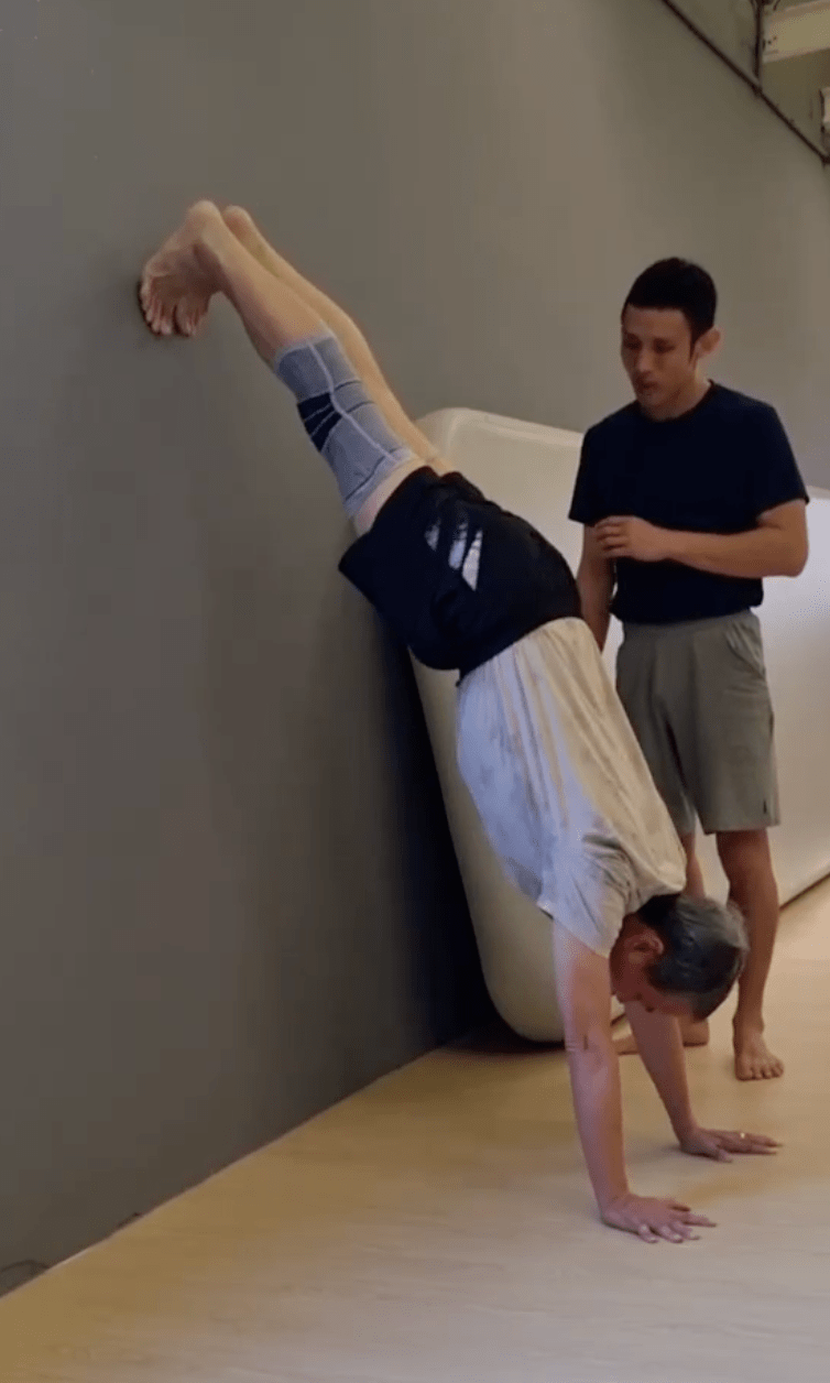 Read more about the article Why should senior learn gymnastics